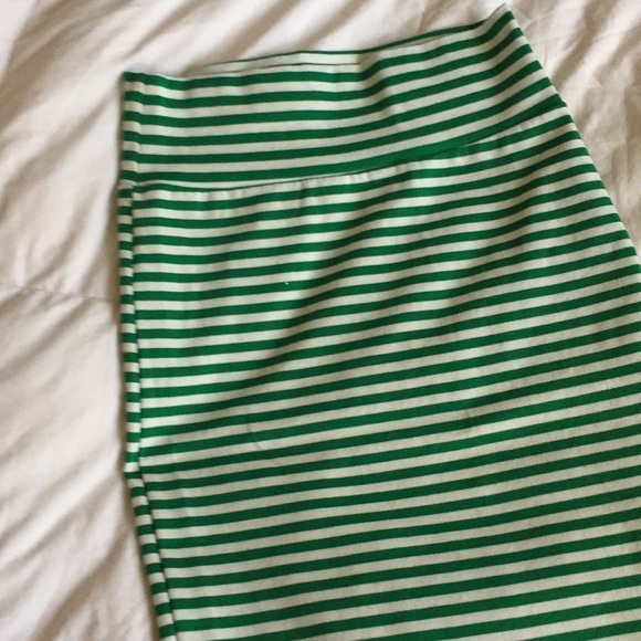 LuLaRoe Dresses & Skirts - Lularoe Cassie Skirt